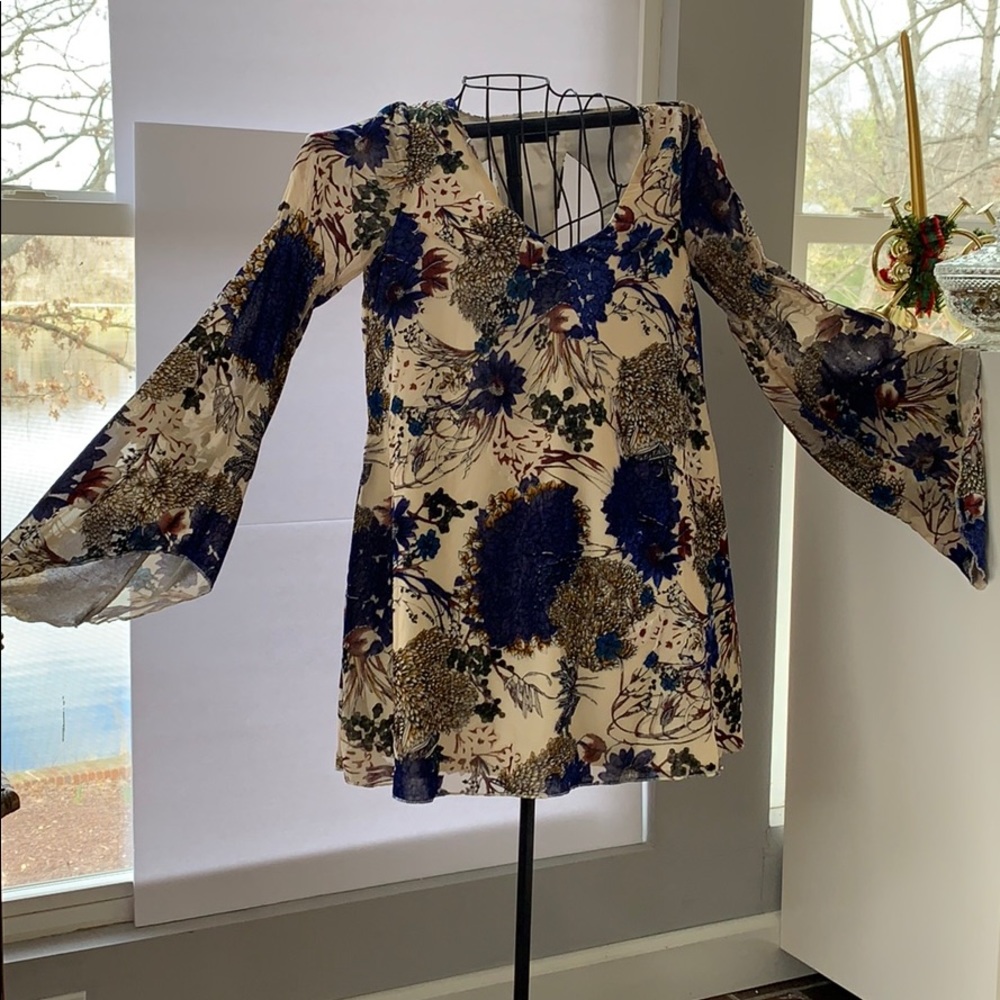 Flair Sleeved Multicolored Top